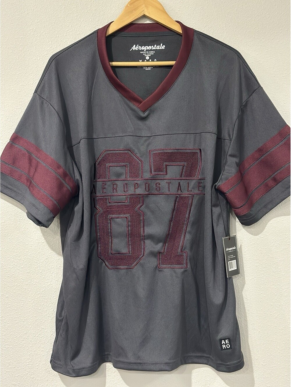 Aéropostale "87" V-neck mesh football jersey in dark gray and burgundy, Large
